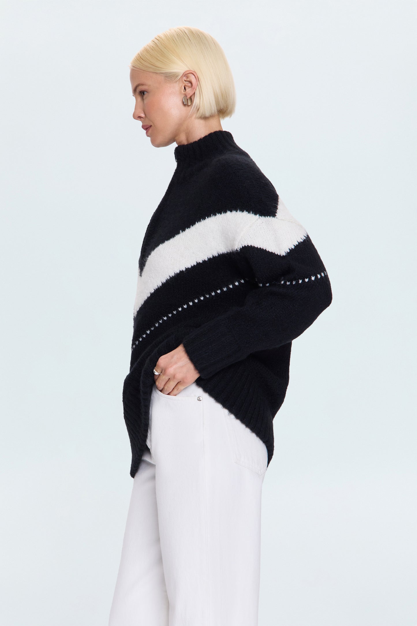 Arden Chevron Colorblock Sweater - Black Vanilla Ice