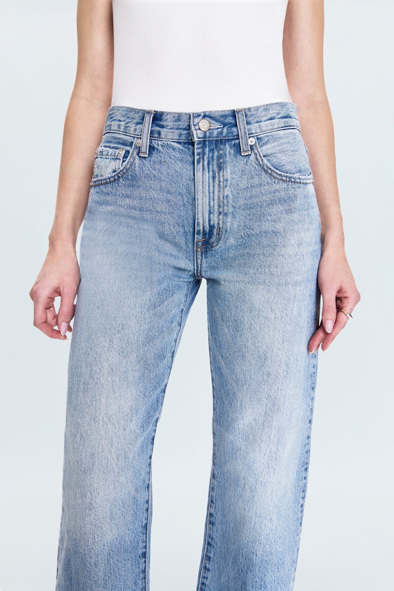 PETITE Lexi Mid Rise Bowed Straight Jean- Bowie