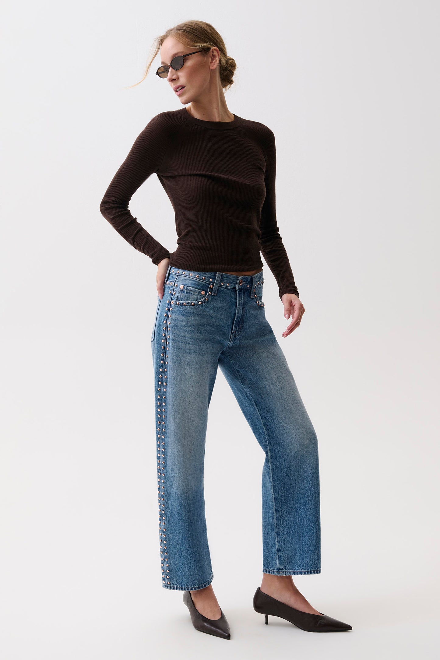 PETITE Lexi Mid Rise Bowed Straight - Star Studded