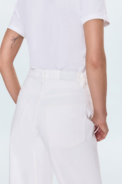 Beau Seamed Crescent Leg - Paper White