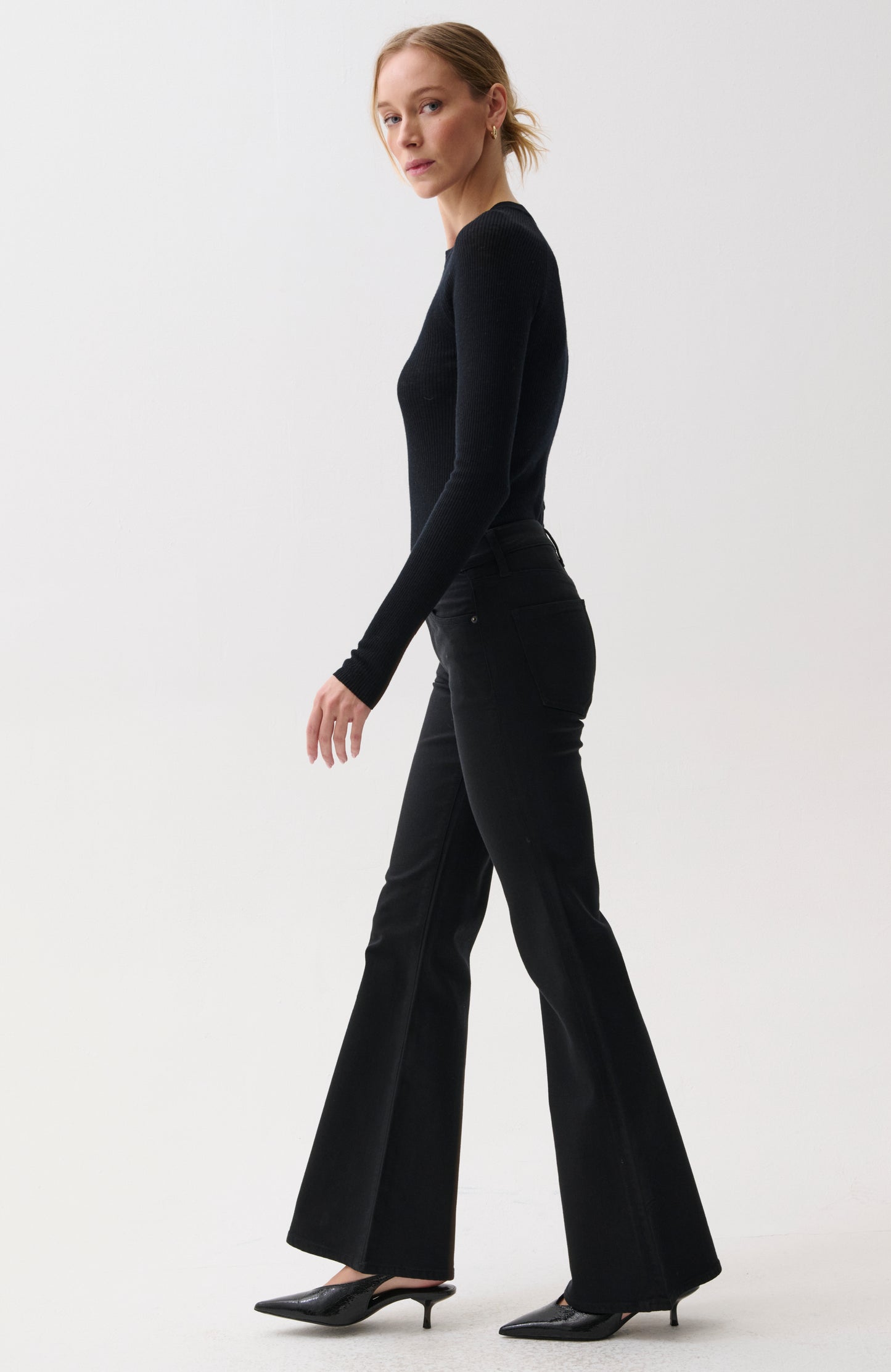Kinsley Mid Rise Ulta Flare - Noir