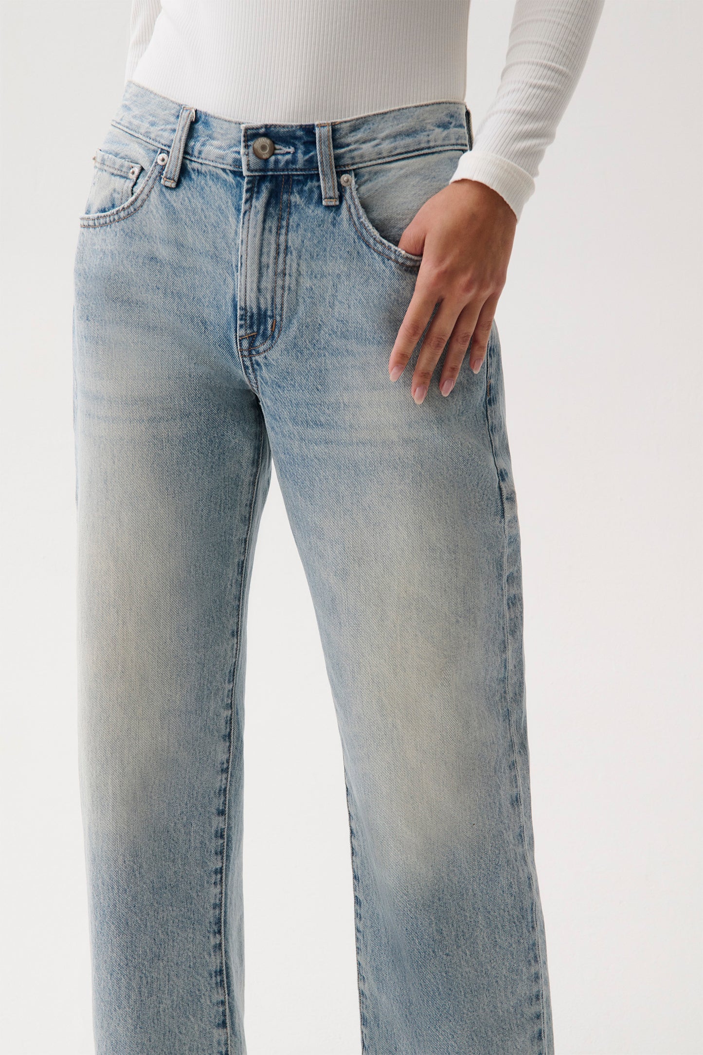PETITE Lexi Mid Rise Bowed Straight Jean - Bowie