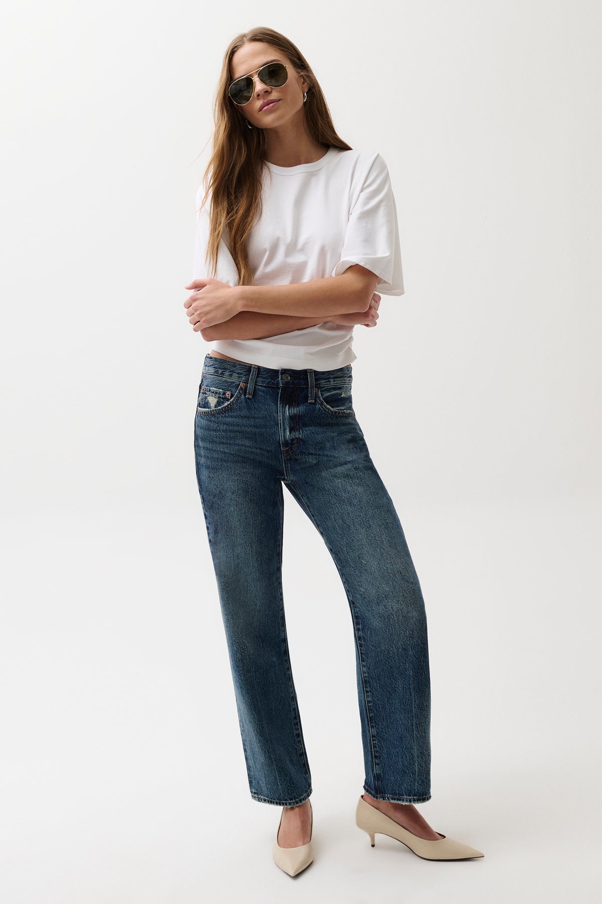 Lexi Mid Rise Bowed Straight Jean Artisan