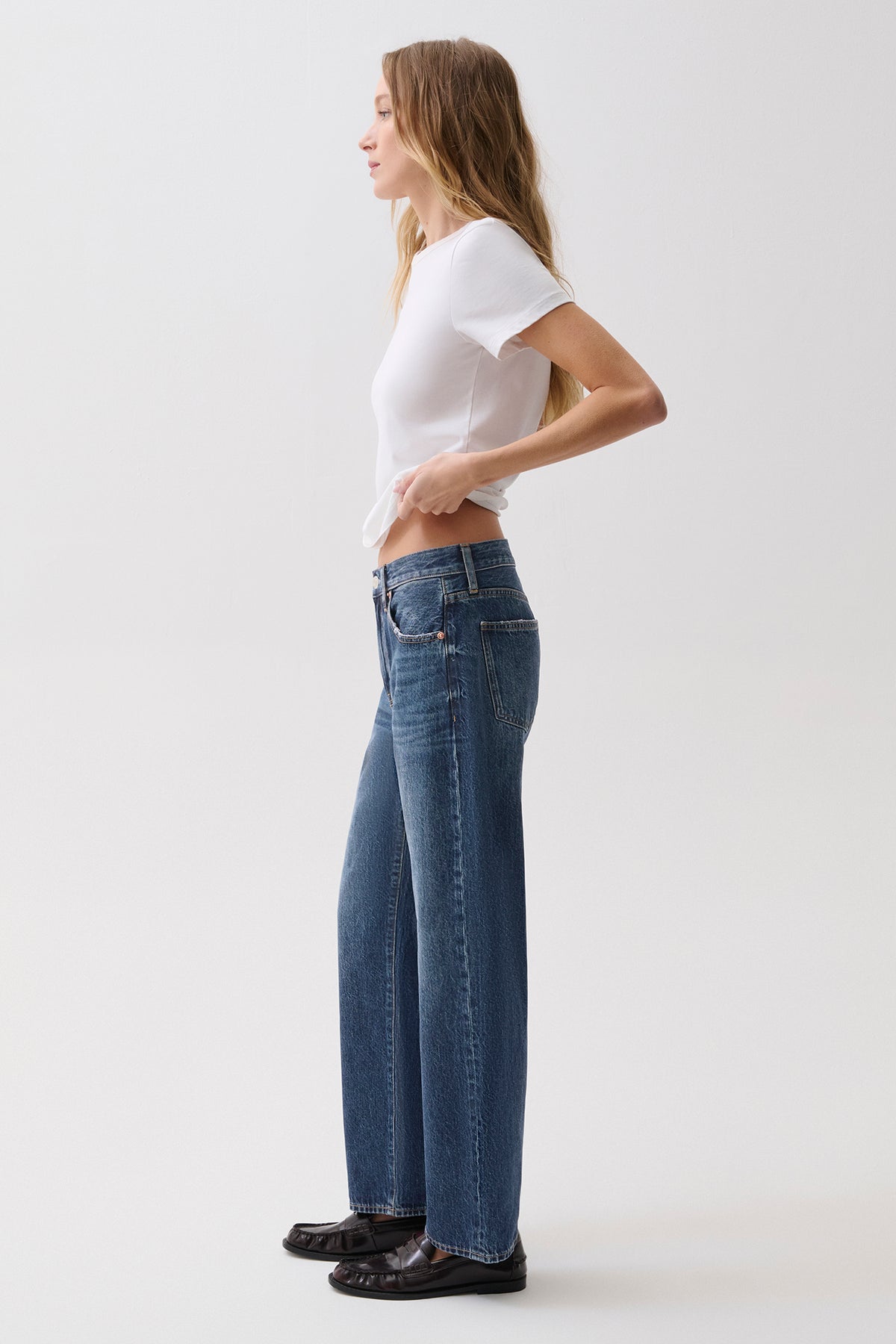 PETITE Lexi Mid Rise Bowed Straight - Distance
