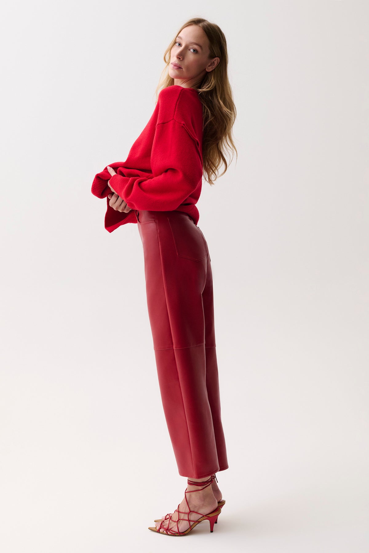 Jett High Rise Bowed Straight - Savvy Red