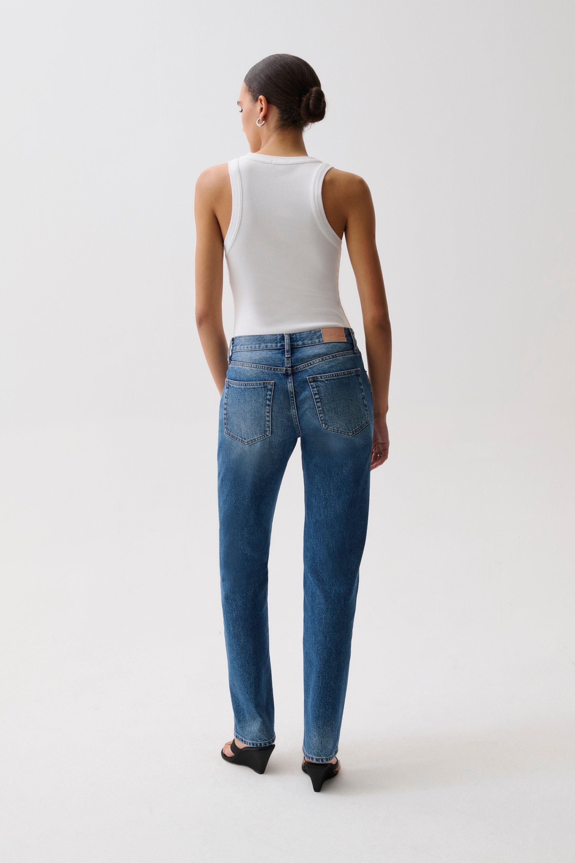 Issa Mid Rise Relaxed Straight Jean - Sorensen – Pistola Denim