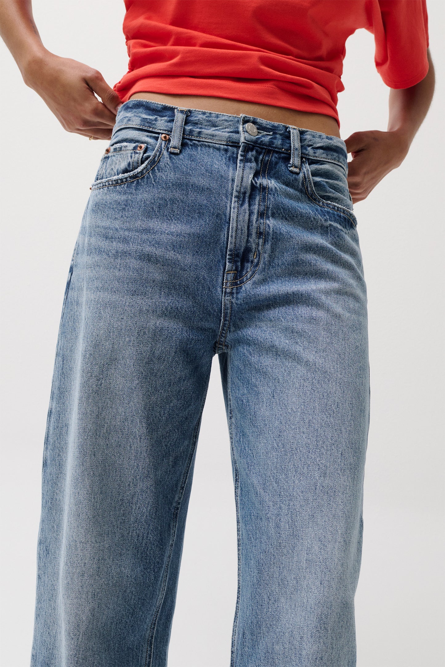 Wes High Rise Barrel Jean - Spectacle