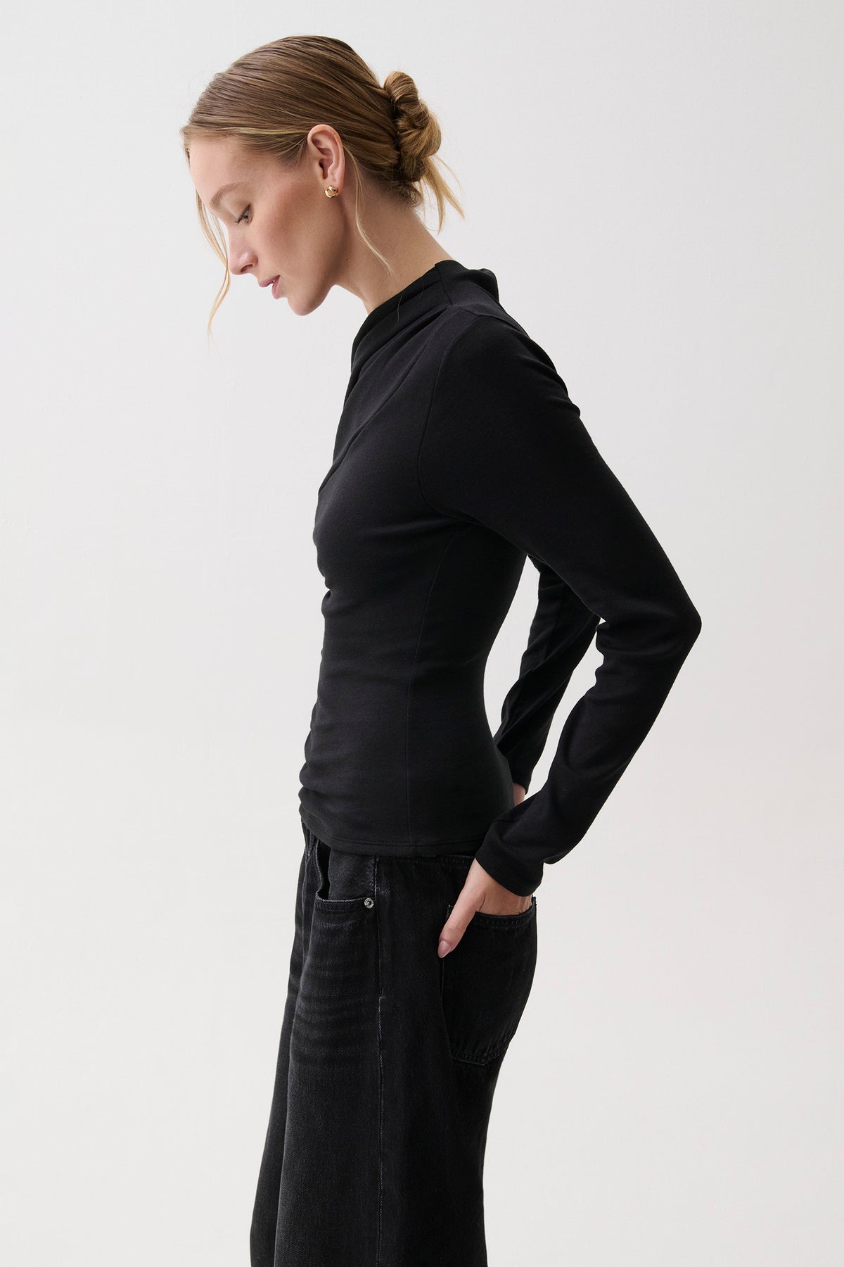 Lena Asymmetrical Knit Top - Black