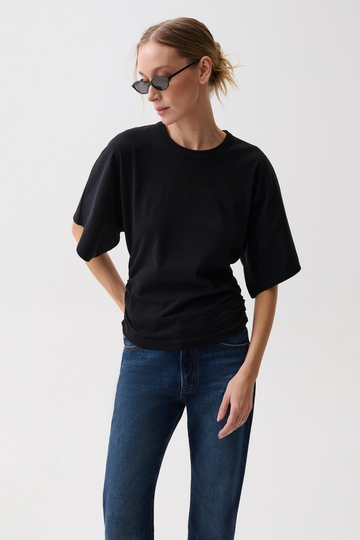 Veronica Sleeve Fitted Tee - Noir