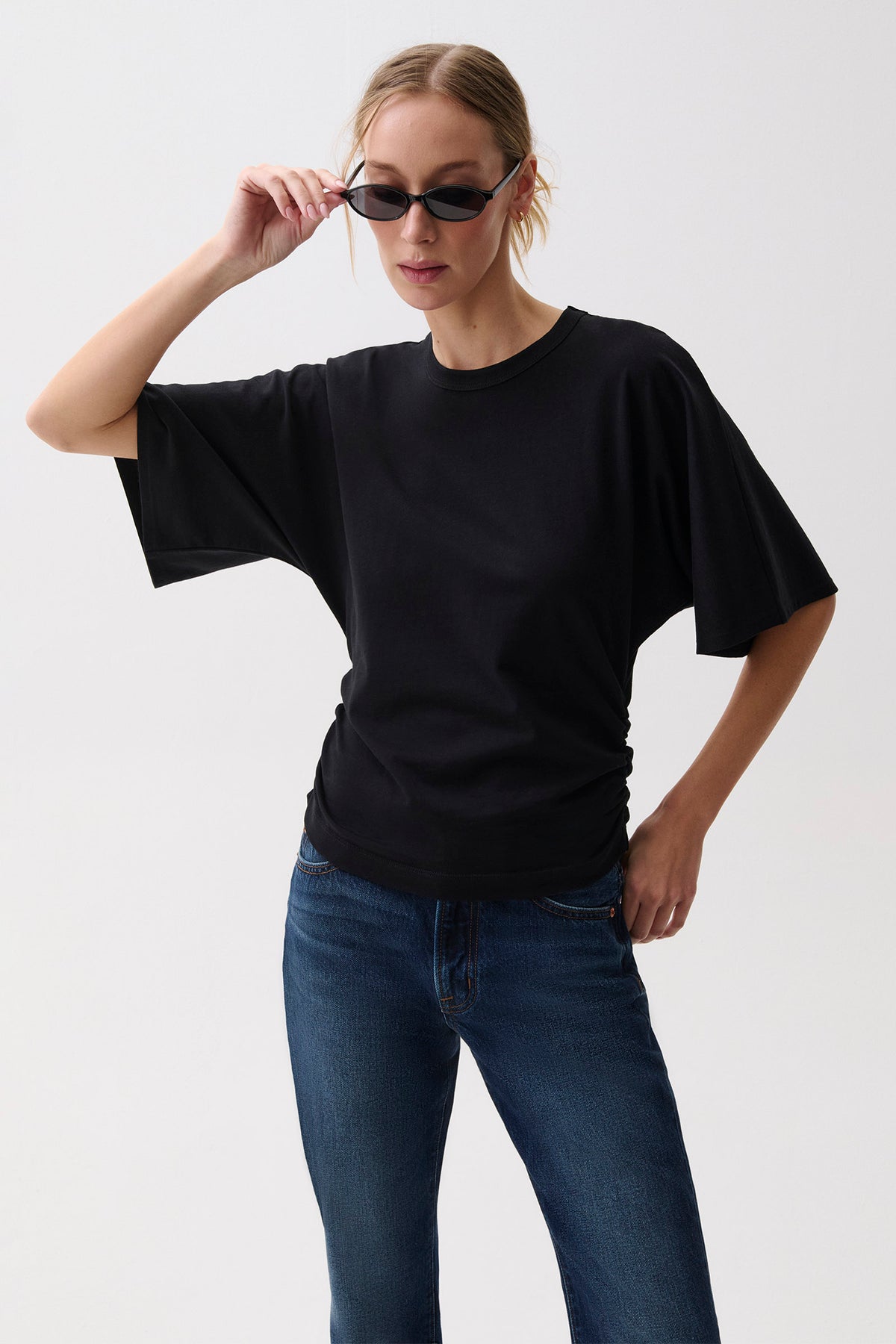 Veronica Sleeve Fitted Tee - Noir