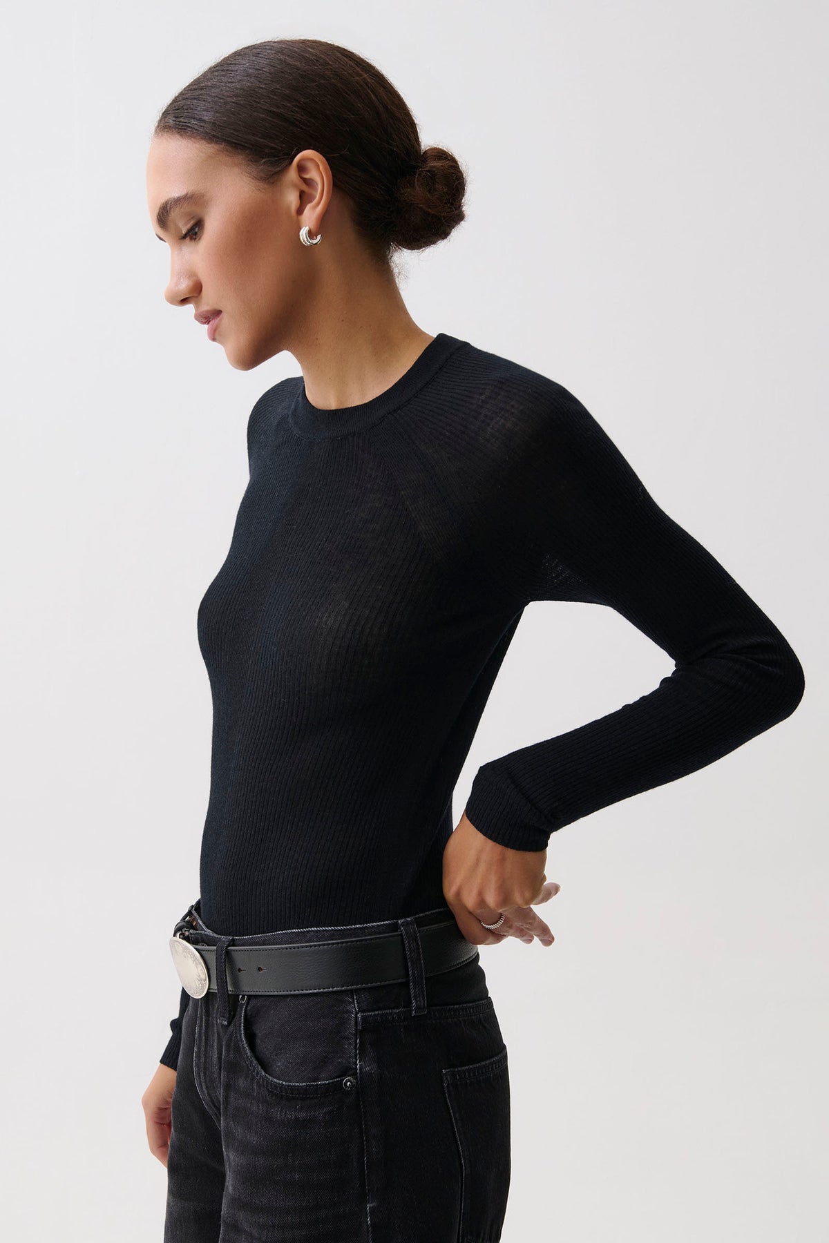 Juno Featherweight Sweater - Black