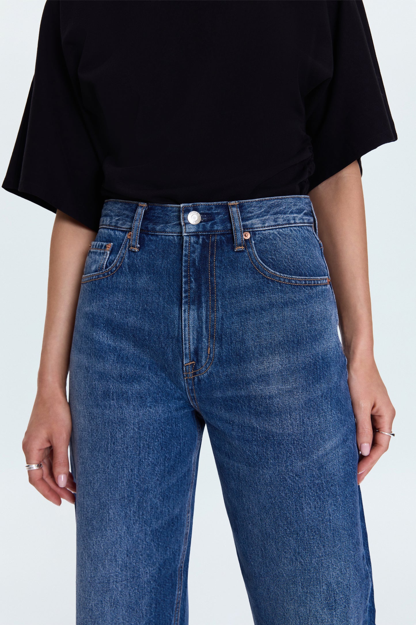 Wes High Rise Barrel Jean - Premiere