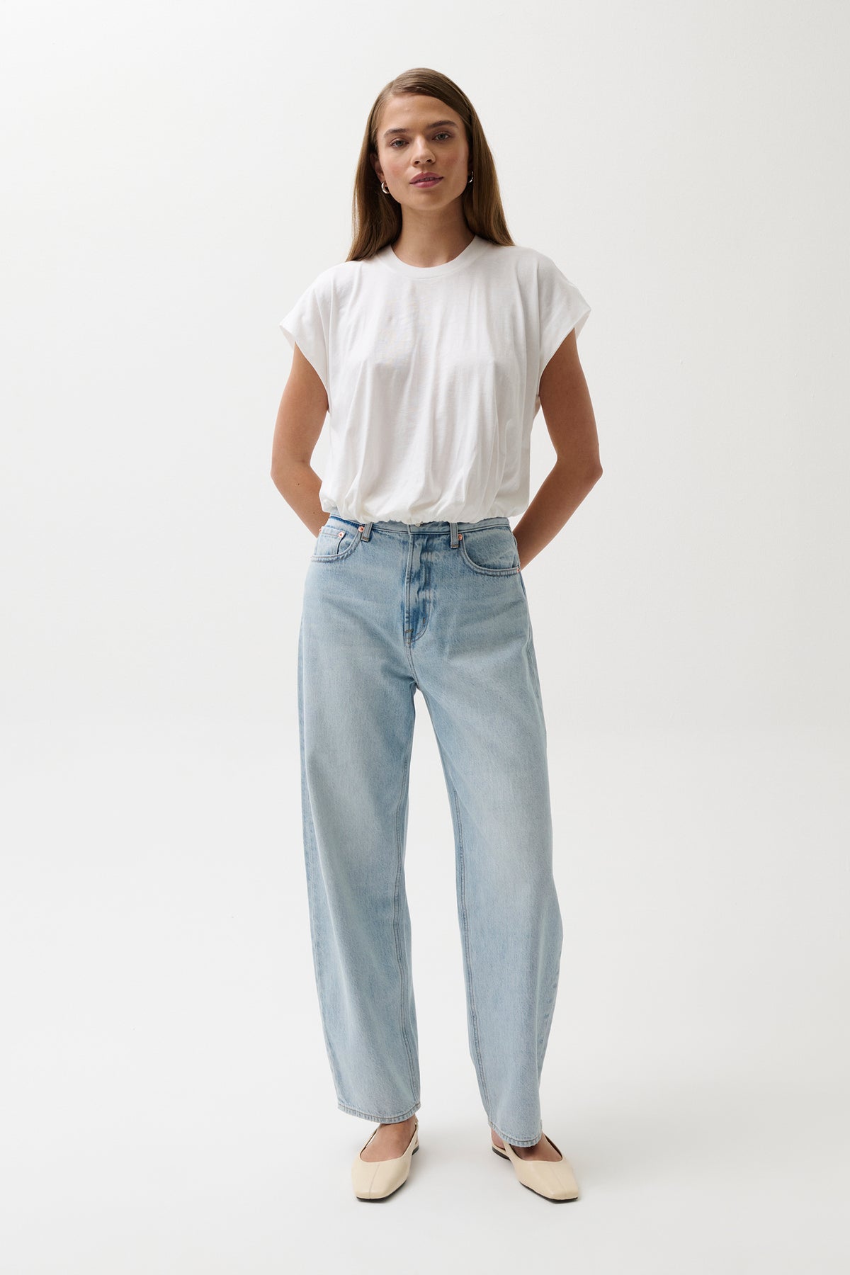 Wes High Rise Barrel Jean Waves
